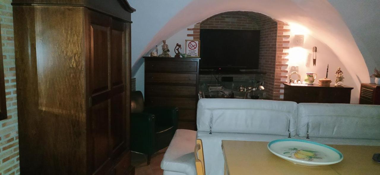 Da Giulietta Villa Adrano Ngoại thất bức ảnh